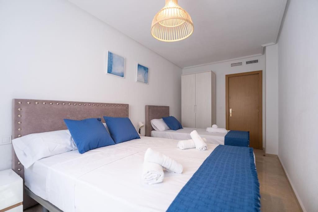 Amplio Apartamento 2 Dormitorios Cerca De La Playa Alicante Luaran gambar