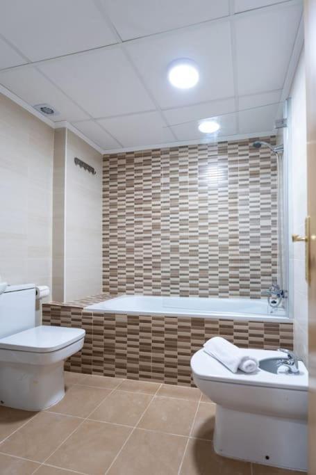 Amplio Apartamento 2 Dormitorios Cerca De La Playa Alicante Luaran gambar