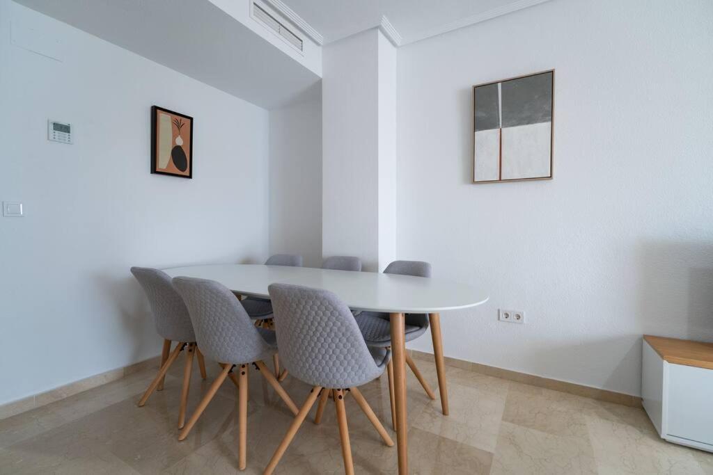 Amplio Apartamento 2 Dormitorios Cerca De La Playa Alicante Luaran gambar