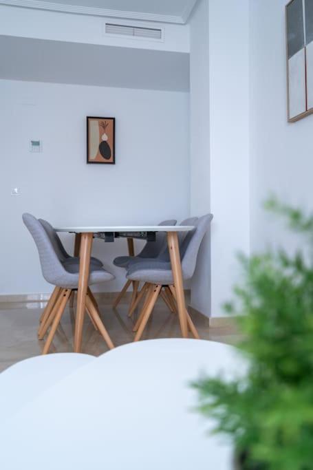 Amplio Apartamento 2 Dormitorios Cerca De La Playa Alicante Luaran gambar